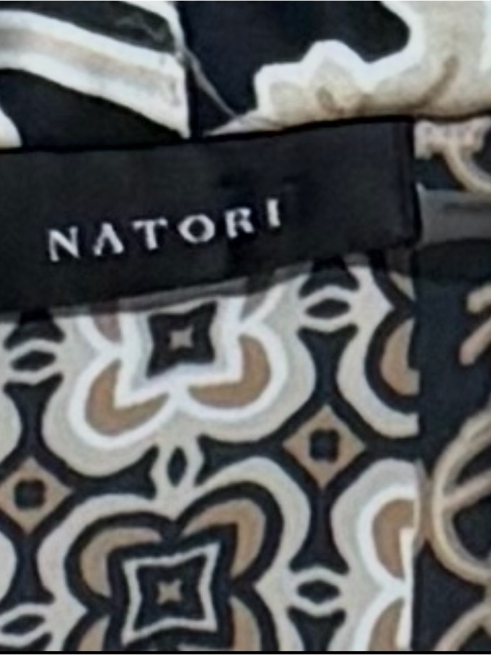 Natori Women’s Small Silky Satin Kimono Robe Paisley Floral Black Gold Belted - Picture 4 of 14